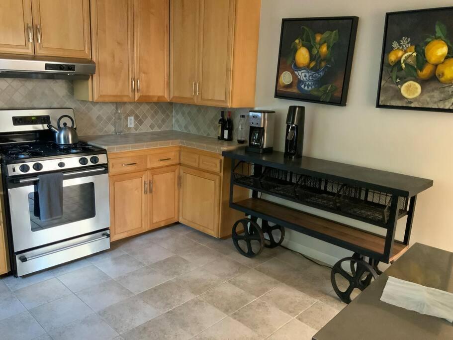 לוס אנג'לס House, Walking Distance From Universal Studios מראה חיצוני תמונה