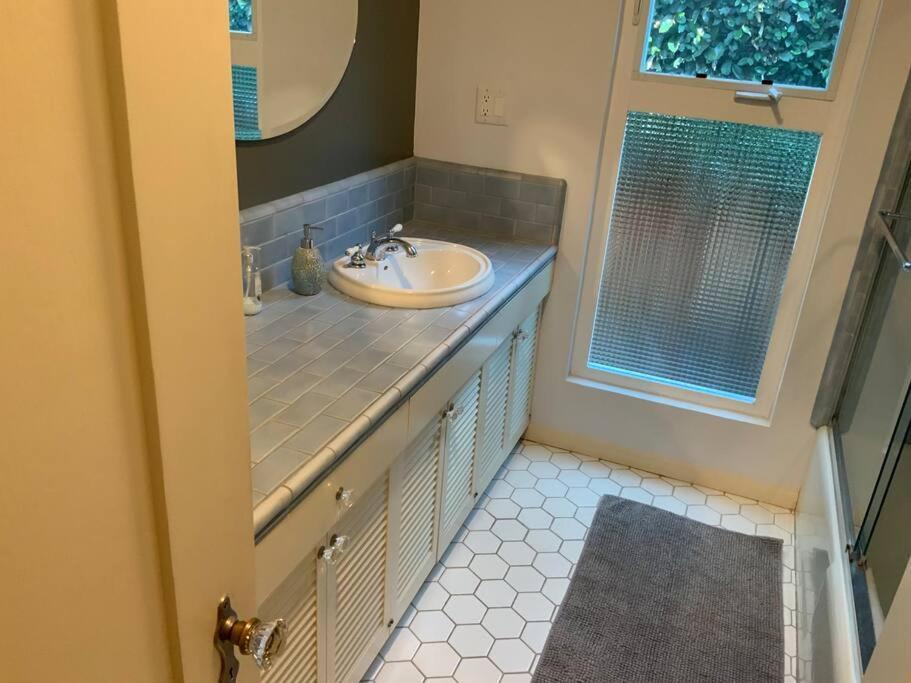 לוס אנג'לס House, Walking Distance From Universal Studios מראה חיצוני תמונה